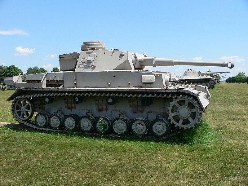 800px-Panzer_IV_1.jpg