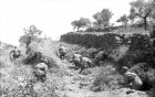 Filename=Kreta_Vormarsch_deutscher_Fallschirmjager.jpg
Filesize=91KiB
Dimensions=799x505
Date added=Jan 17, 2014 Kreta_Vormarsch_deutscher_Fallschirmjager.jpg