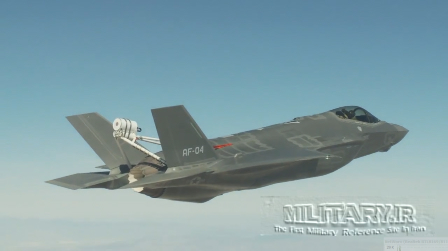 F-35_High_Angle_of_Attack_01.jpg