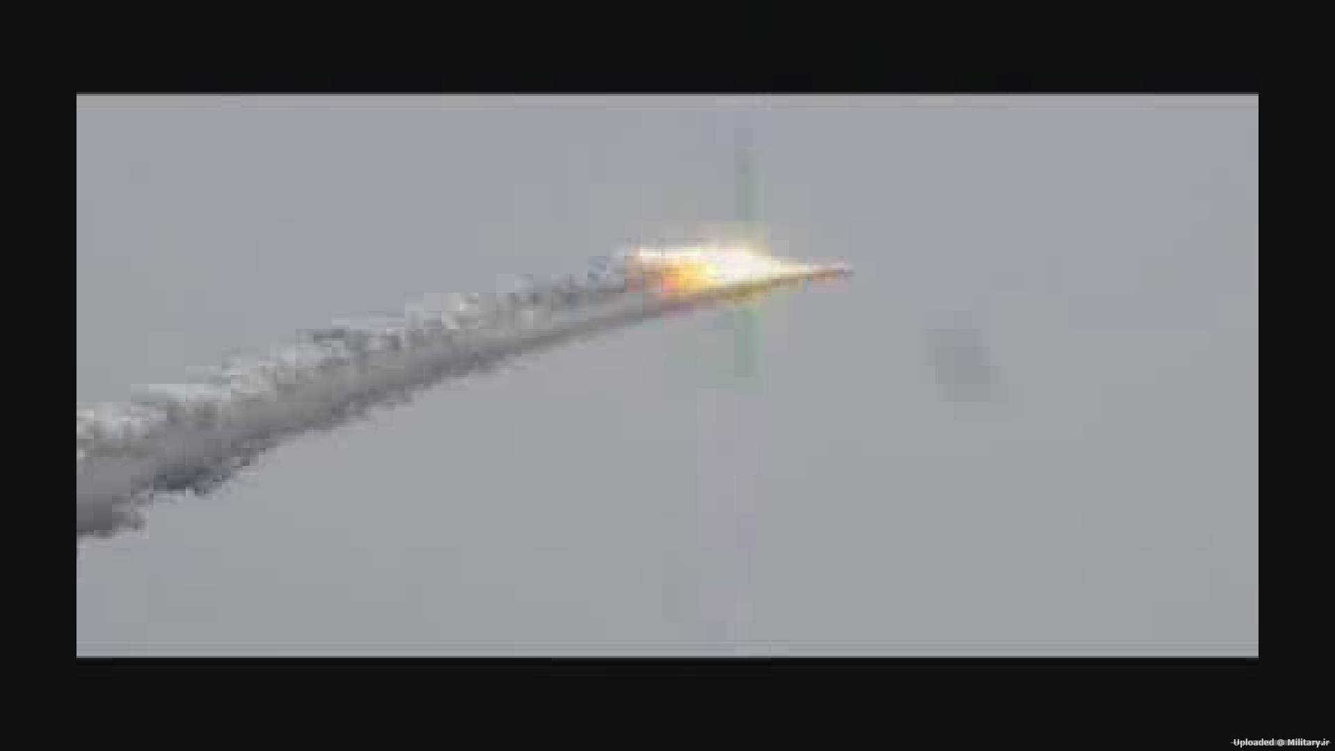 IRGC__Under-Water_Missile_28229.jpg