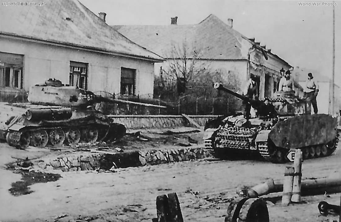 Panzer_IV_T-34-85.jpg