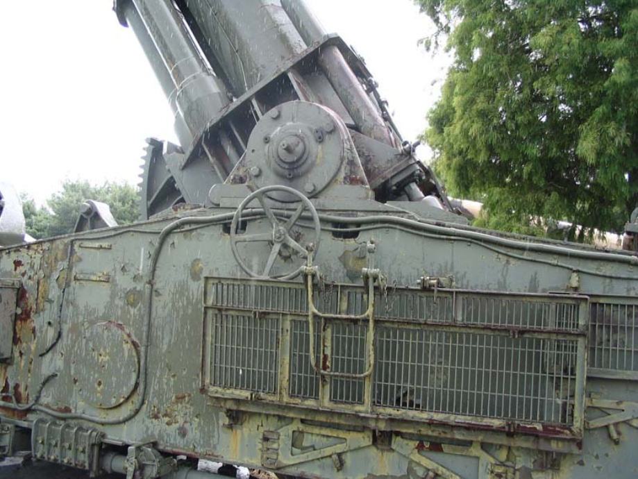 http://gallery.military.ir/albums/userpics/10228/m-65-atomic-annie-920-26.jpg