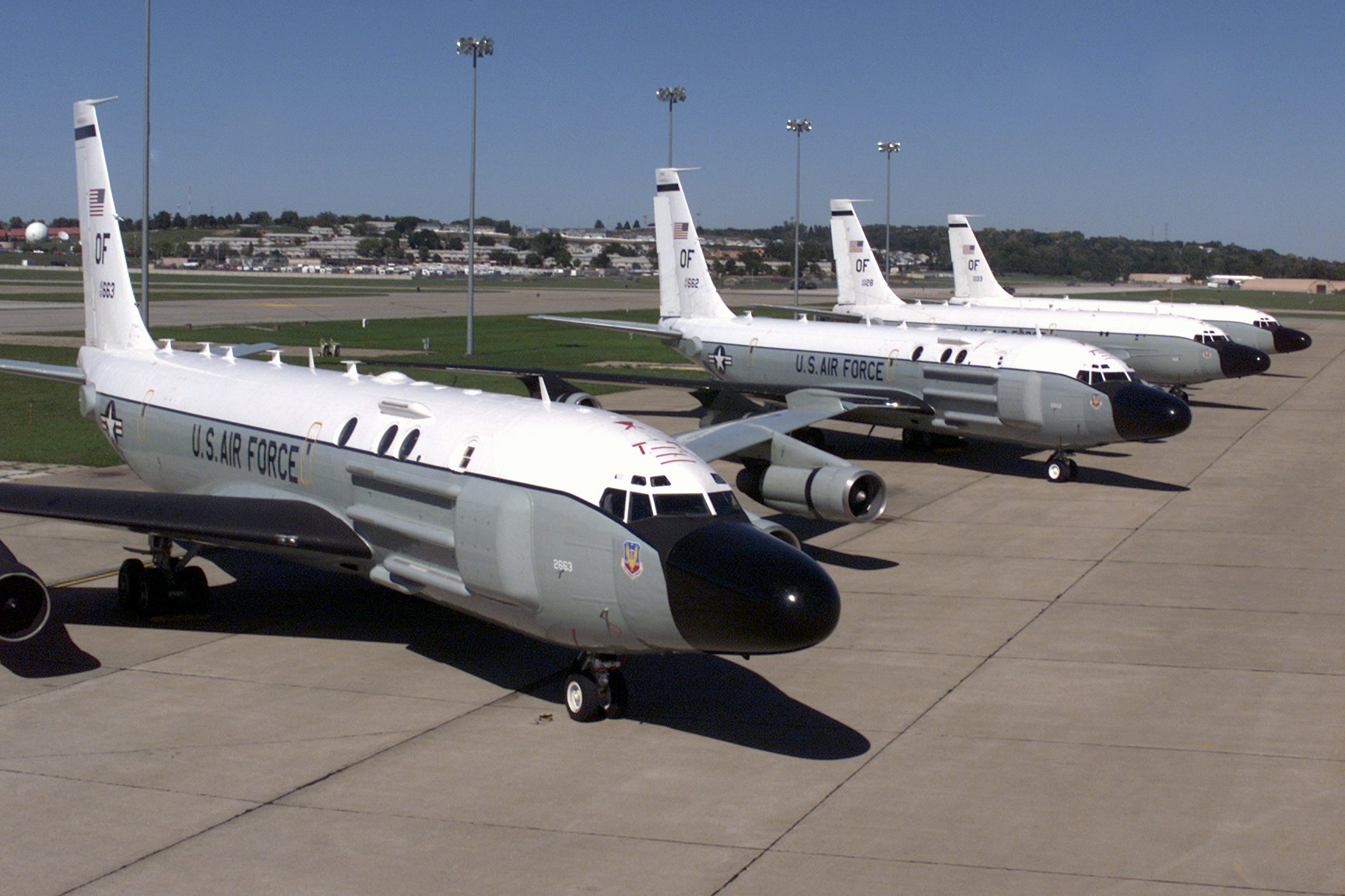 RC-135_Cobra_Ball_aircraft_parked_at_Offutt.jpg
