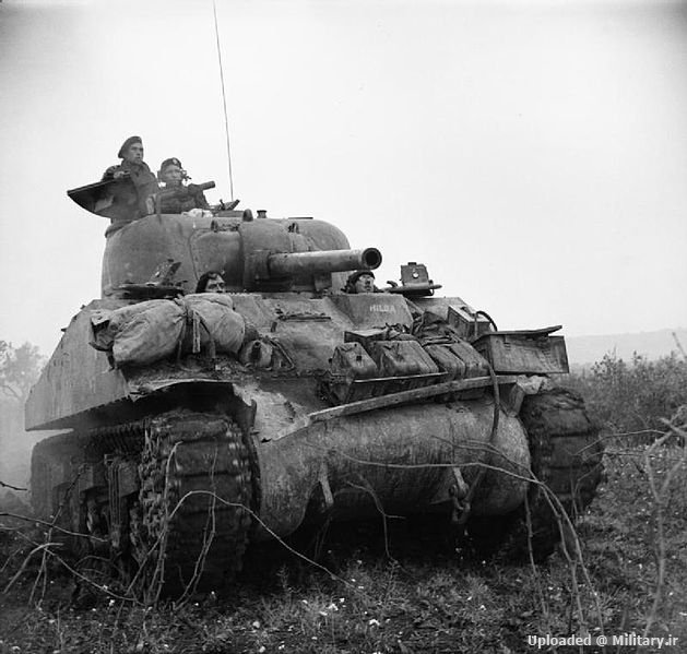 629px-British_Sherman_tank_Italy_Dec_194
