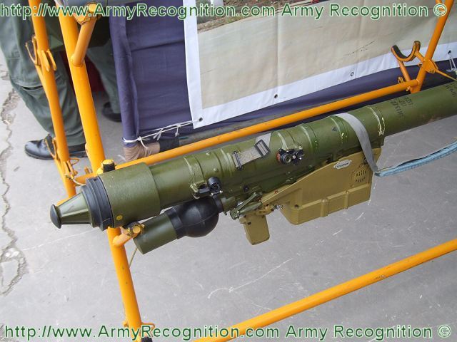 SA-16_Gimlet_9K310_Igla-1_missile_portab
