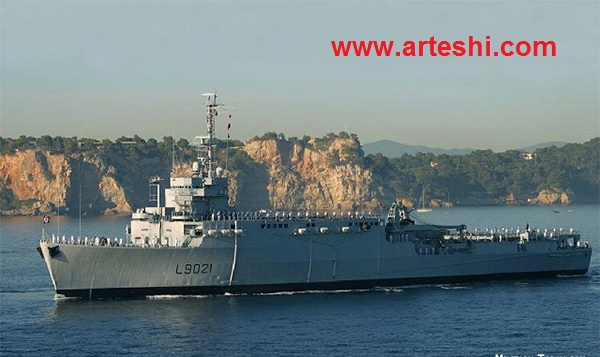 http://gallery.military.ir/albums/userpics/10246/ouragan_class.jpg