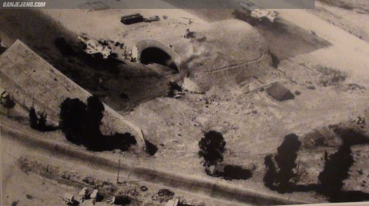 IRAF_RF-4_Getting_Picture_1_-_Kaman_99.j