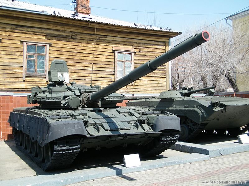 800px-T-80_Khabarovsk_Military_Museum_fo