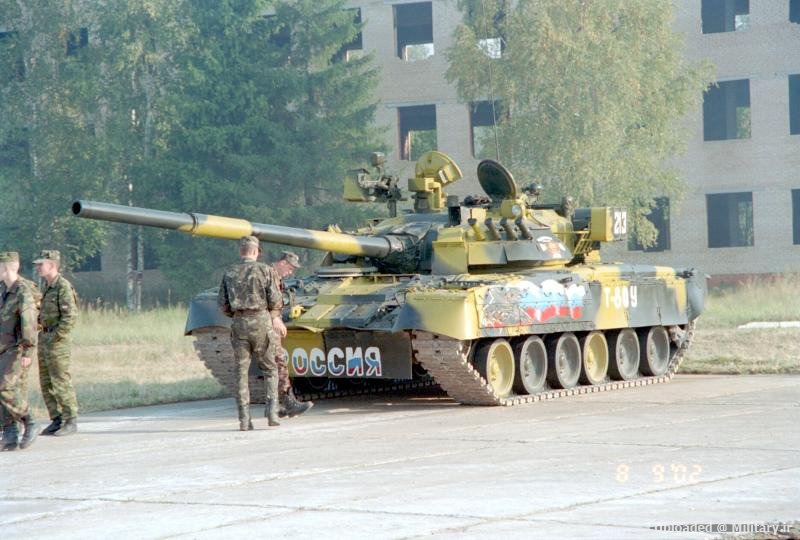 T-80U-2002-Kubinka.jpg