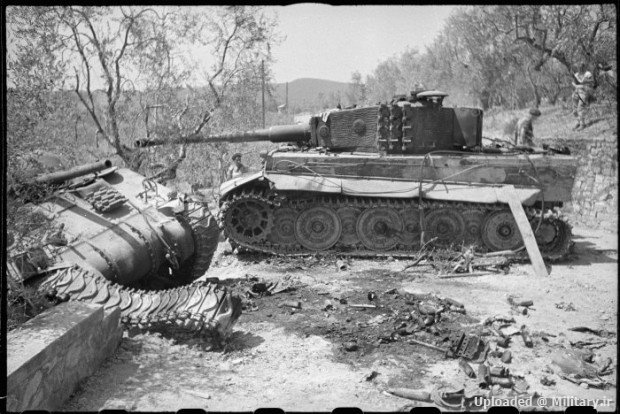 120807-Wrecked-Tanks-620x414.jpg