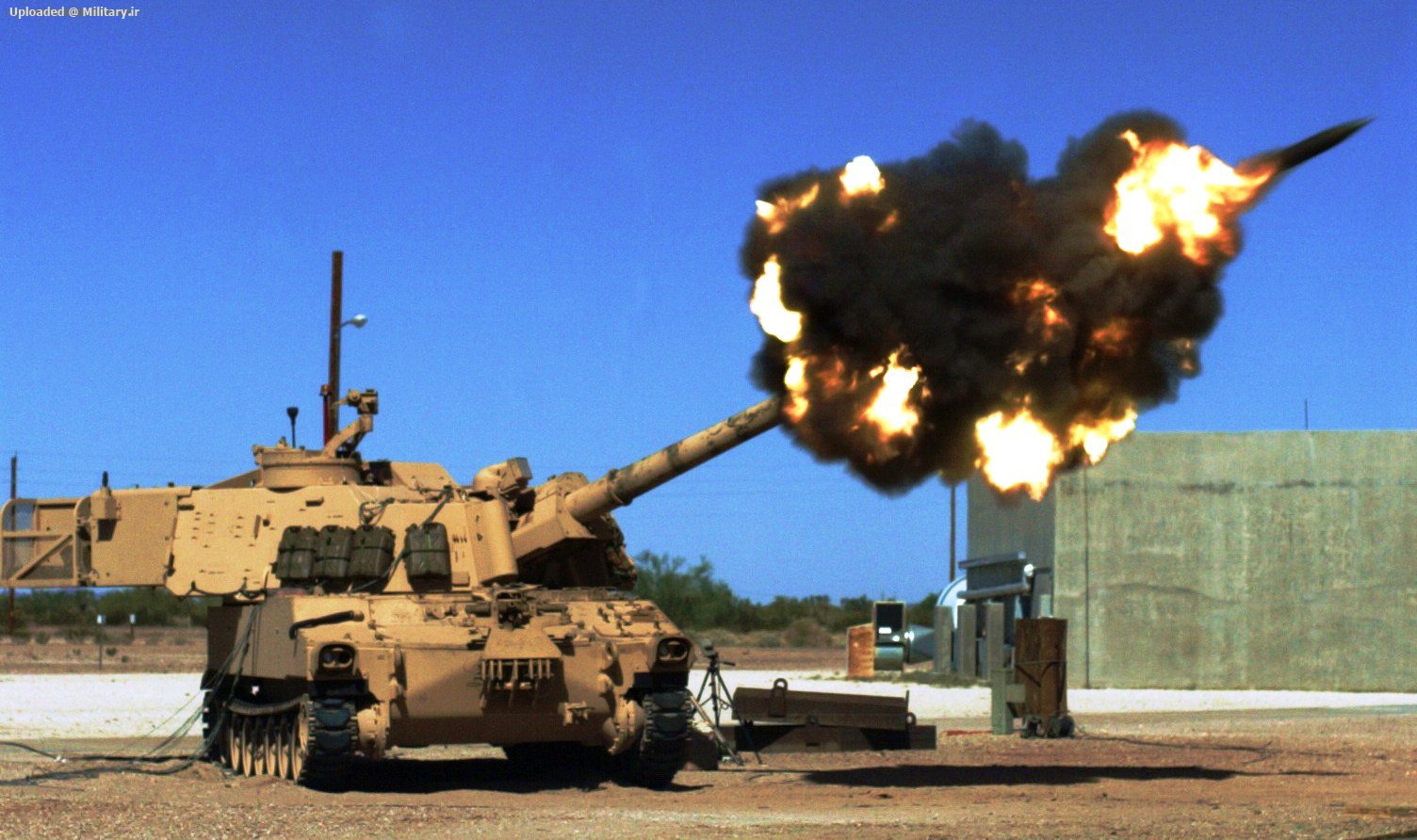 M109A6_Paladin_Testing_at_YPG.jpg