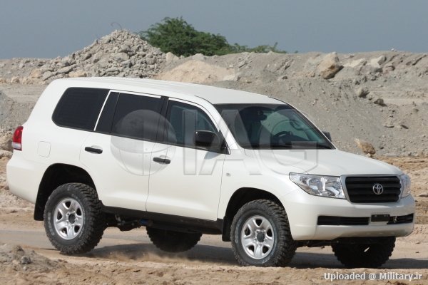 armored_toyota_land_cruiser_off_road_3.j