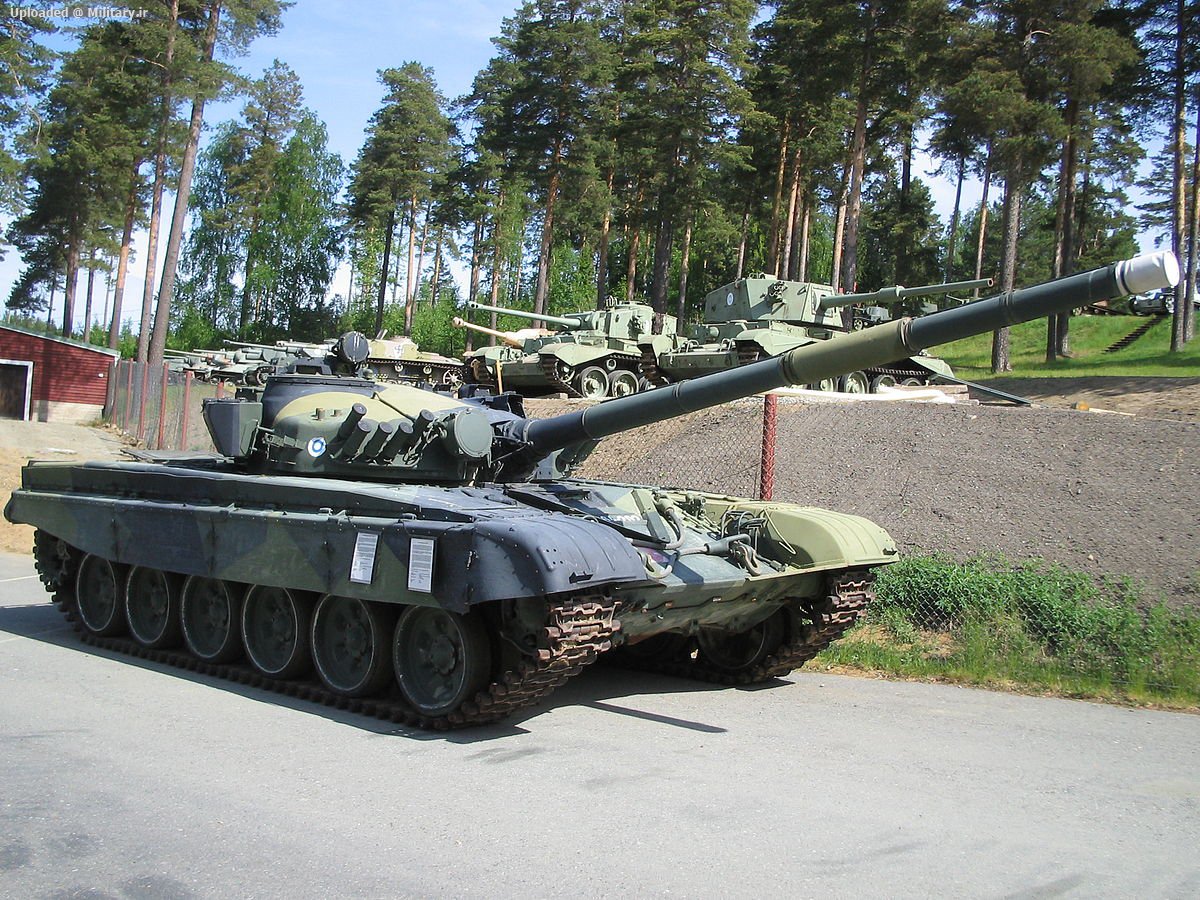 1200px-T-72M1_Parola_tank_museum.jpg