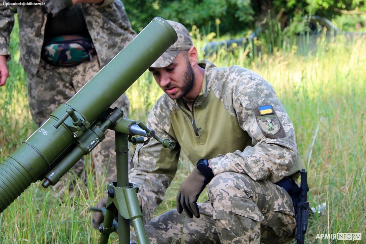 20N5_82mm_mortar_was_spotted_in_use_by_t
