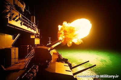 800px-USS_Missouri_firing_during_Desert_
