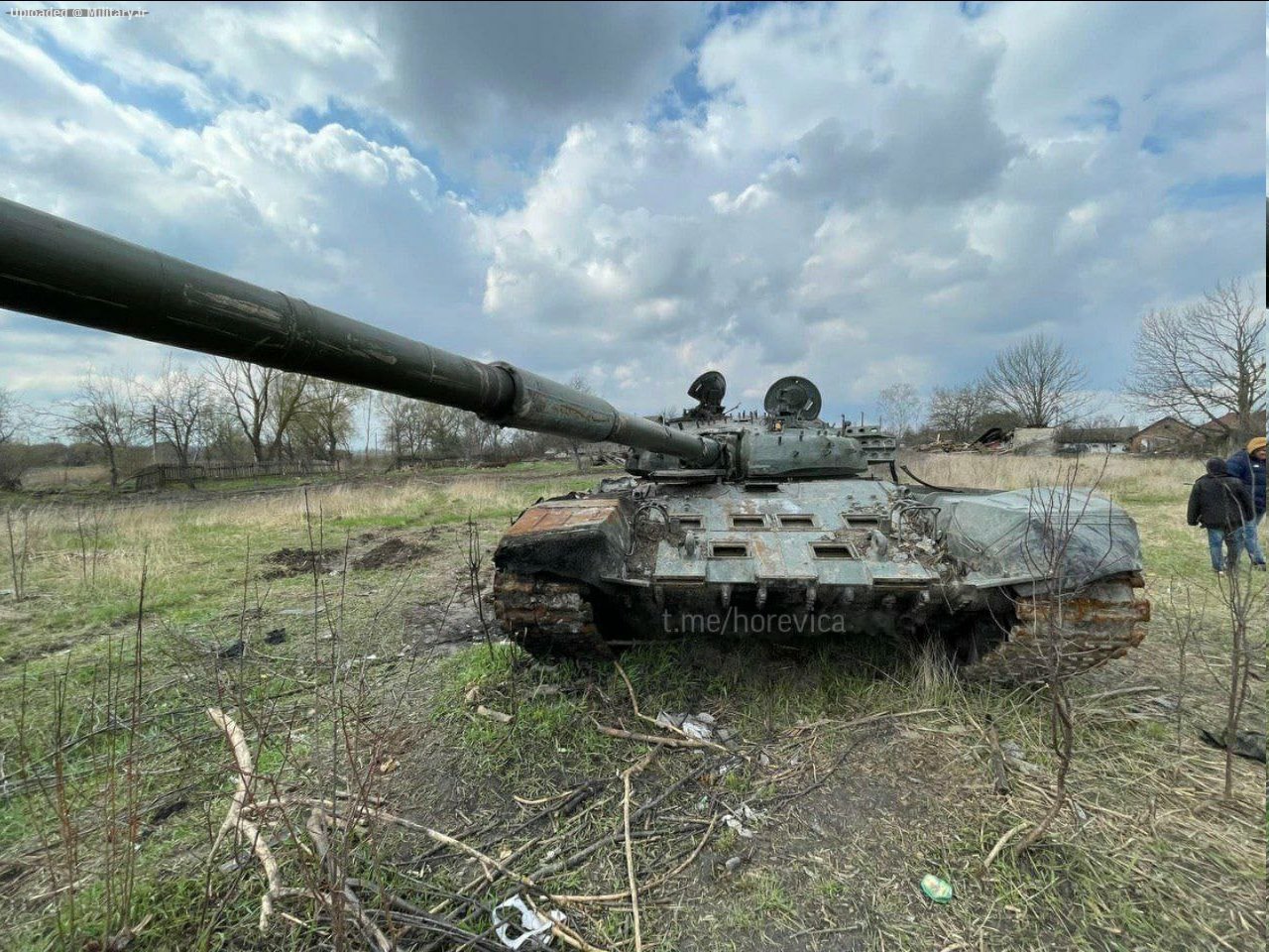 A_T-72B_Obr__1989_tank_of_the_Russian_Ar