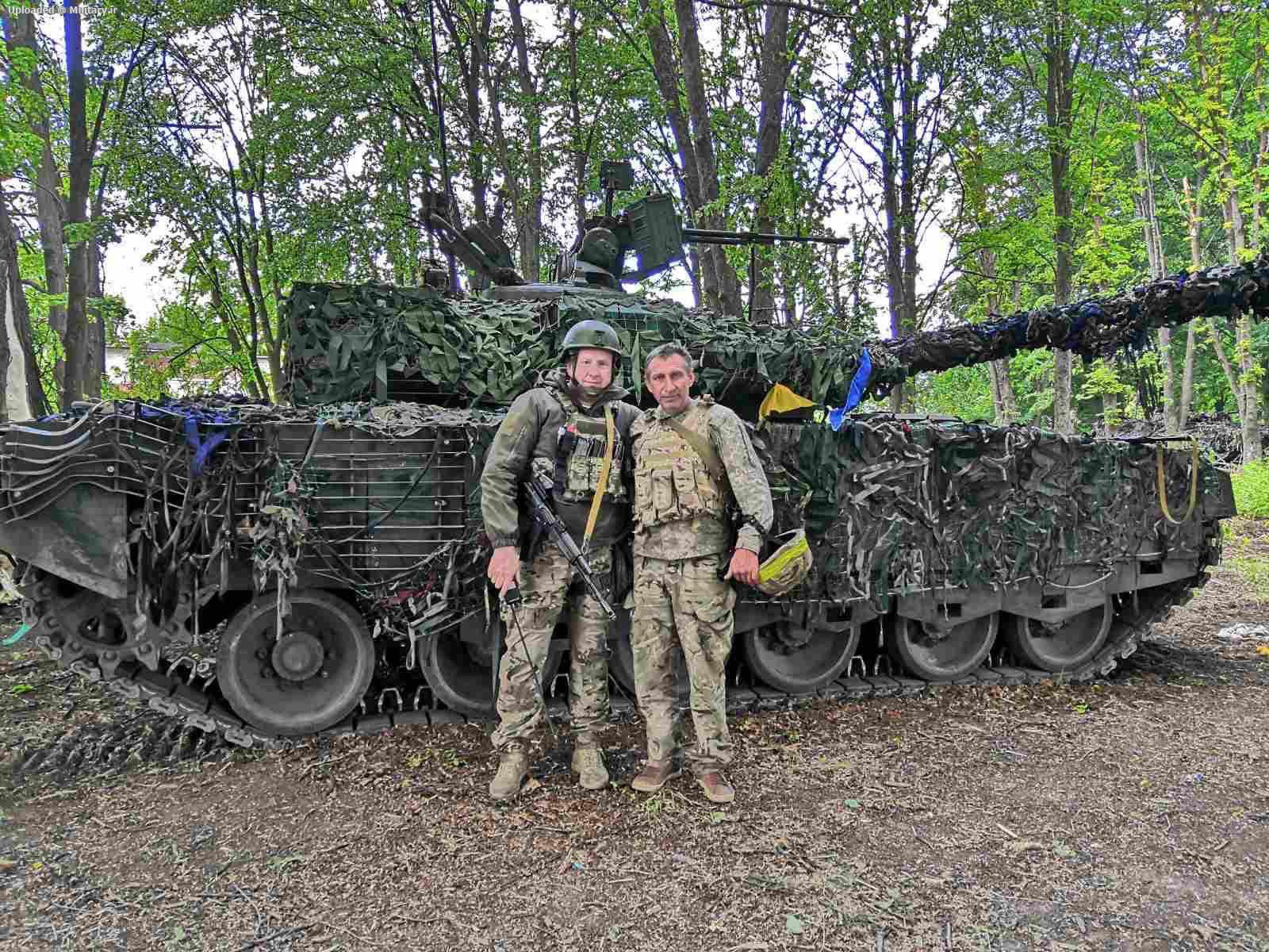 A_T-80BVM_MBT_in_use_with_Ukrainian_forc
