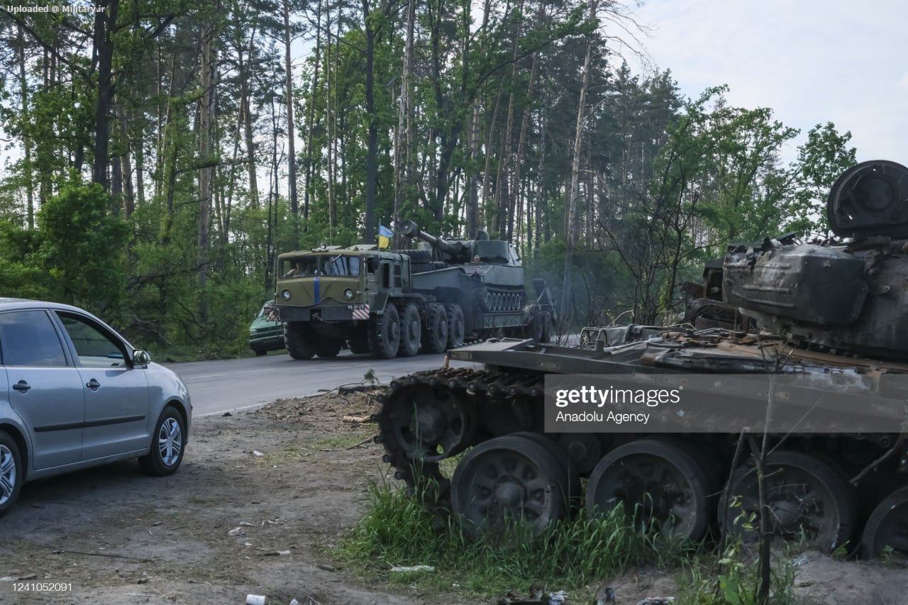 A_Ukrainian_convoy_was_filmed_passing_by