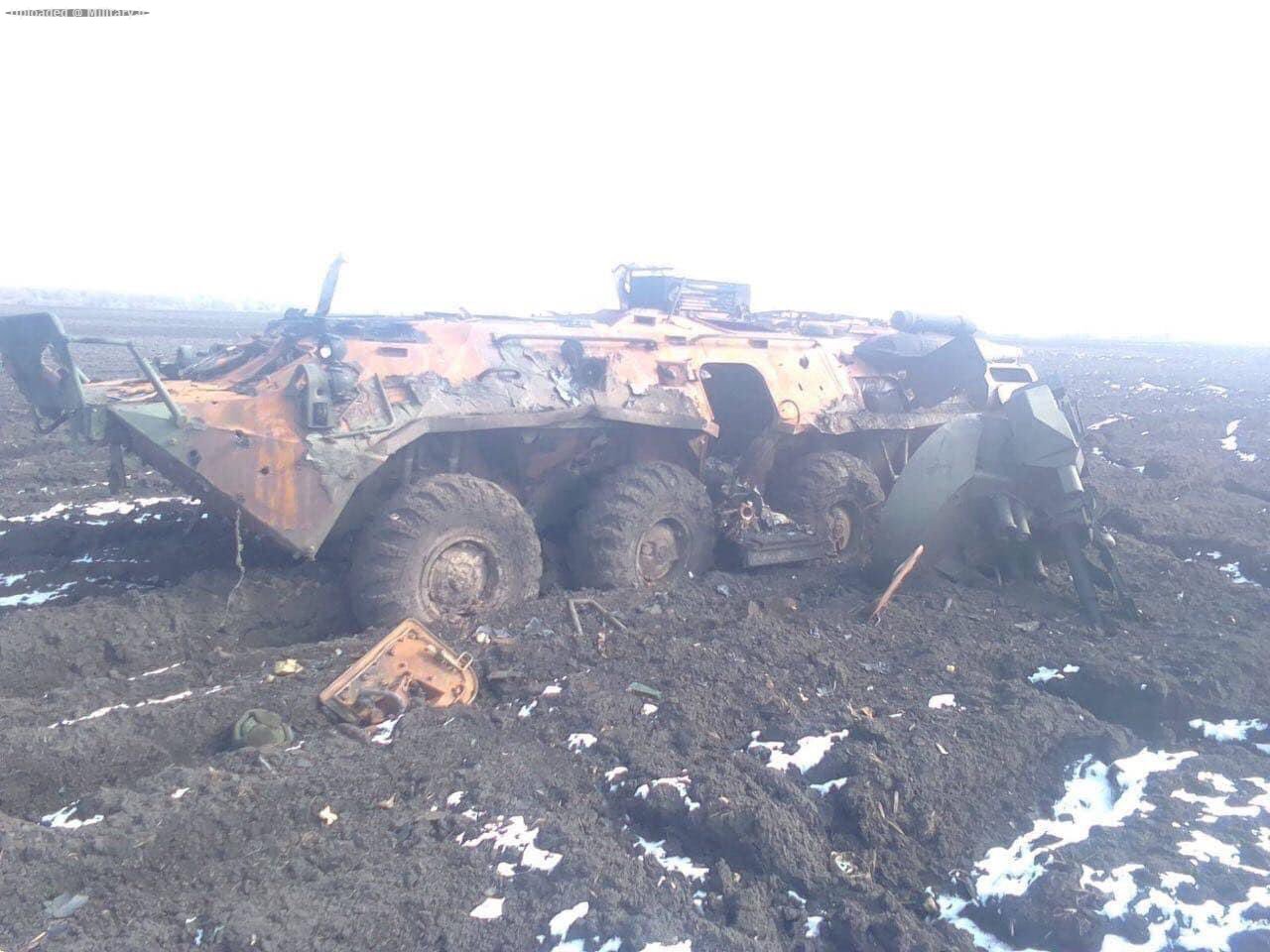 A_decapitated_Russian_BTR-82A_IFV.jpg