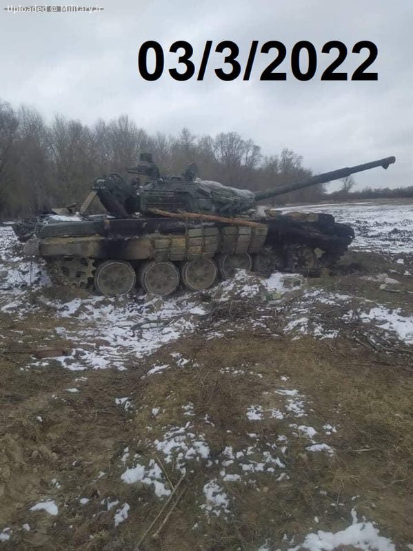 A_destroyed_Russian_T-72AV_tank_.jpg