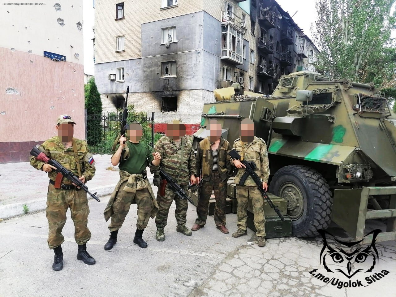 Captured_Ukrainian_armored_personnel_car