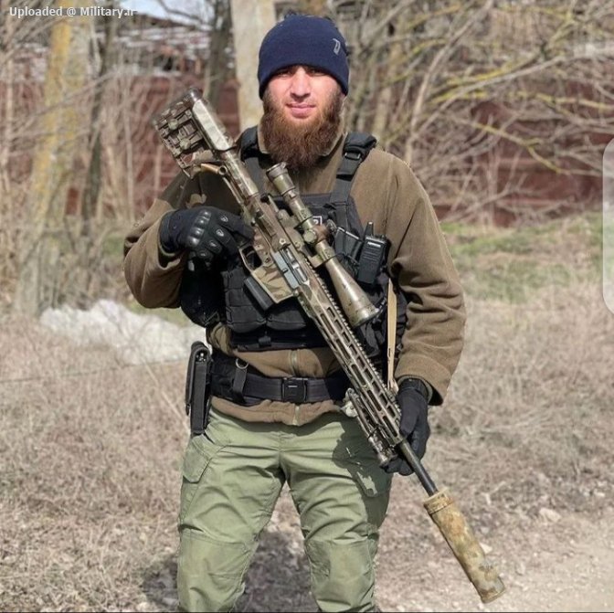 Chechen_national_guard_member2C_looks_li