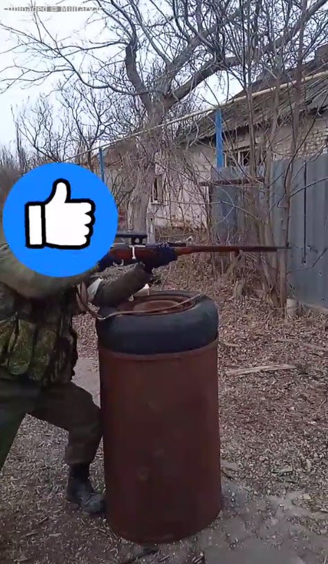 DPR_Army_with_a_Mosin_sniper_rifle2C_mod