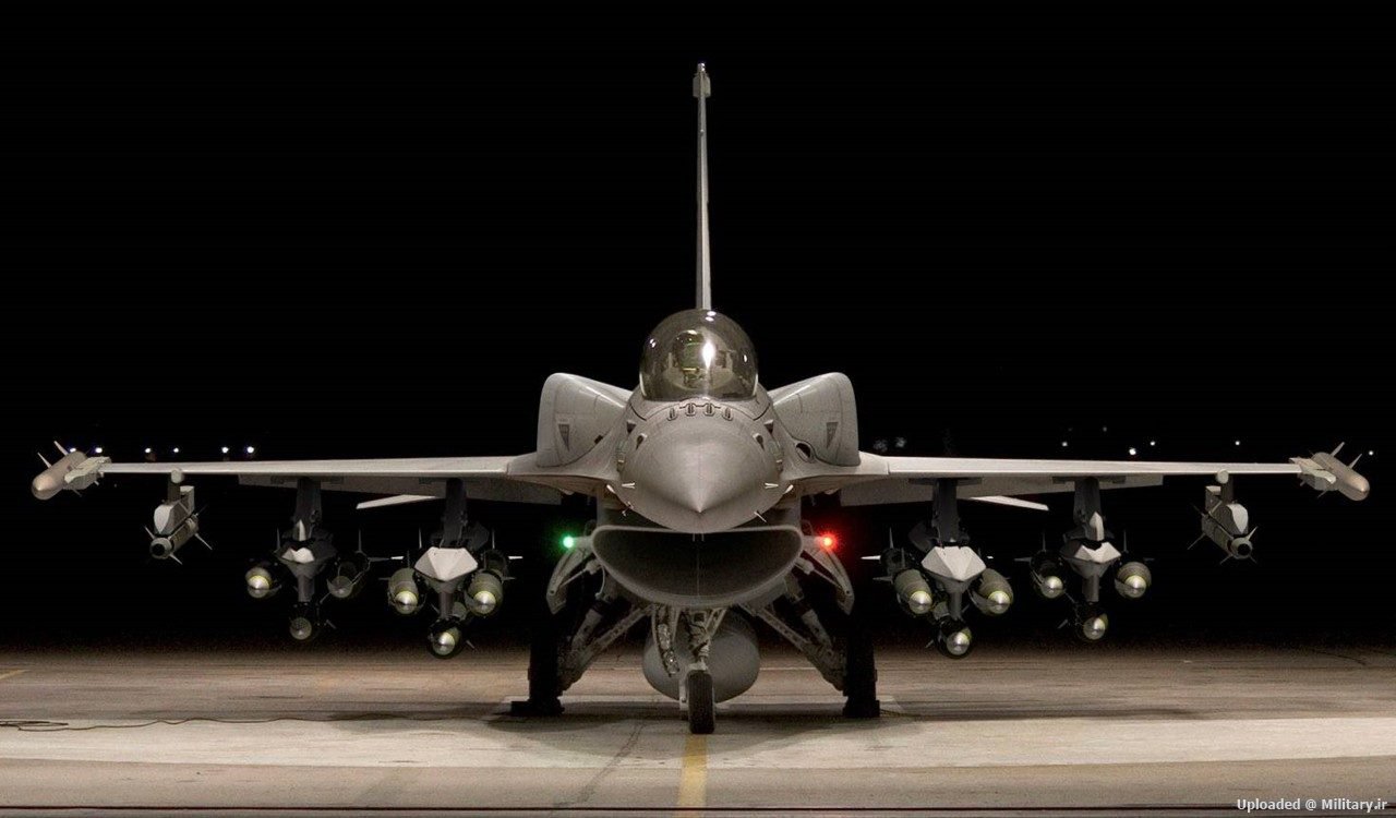 F-16V_CFTs-in-hangar_1920_jpg_pc-adaptive_full_medium.jpeg