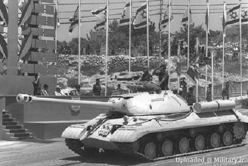 JS-III_Stalin_heavy_tank_on_parade__A_fe