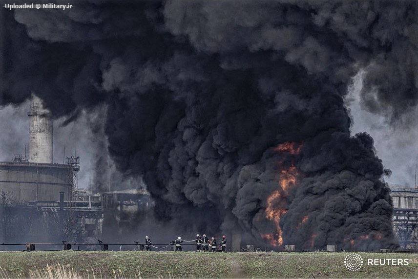 Lisichansk_oil_refinery_after_yesterday_