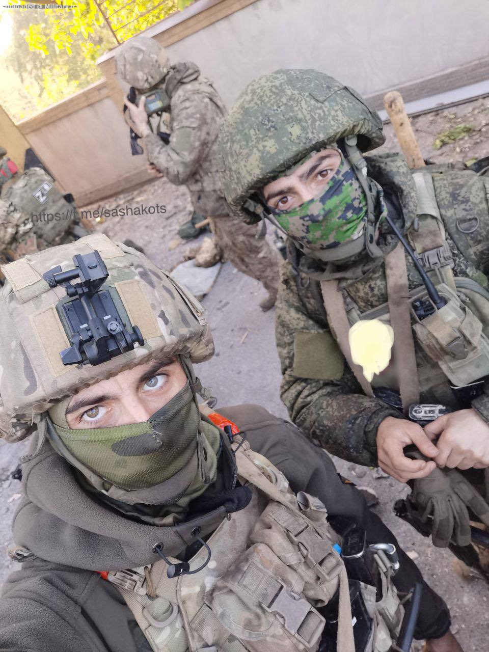 Low_morale_soldiers_in_Krasni_Liman_coll