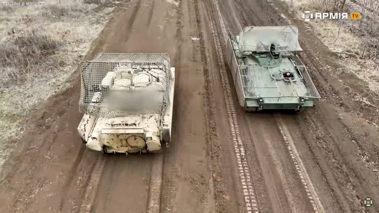 M2A2_Bradley_and_1A3_Marder_in_service_w