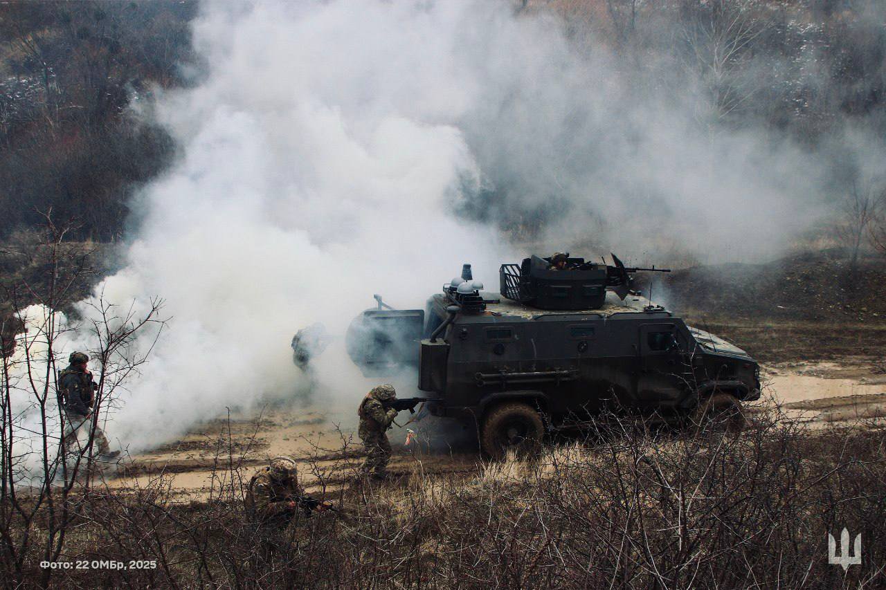 Modern_Ukrainian_MRAP_Kozak-5_____.jpg