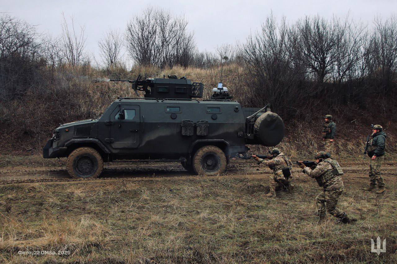 Modern_Ukrainian_MRAP_Kozak-5________.jp