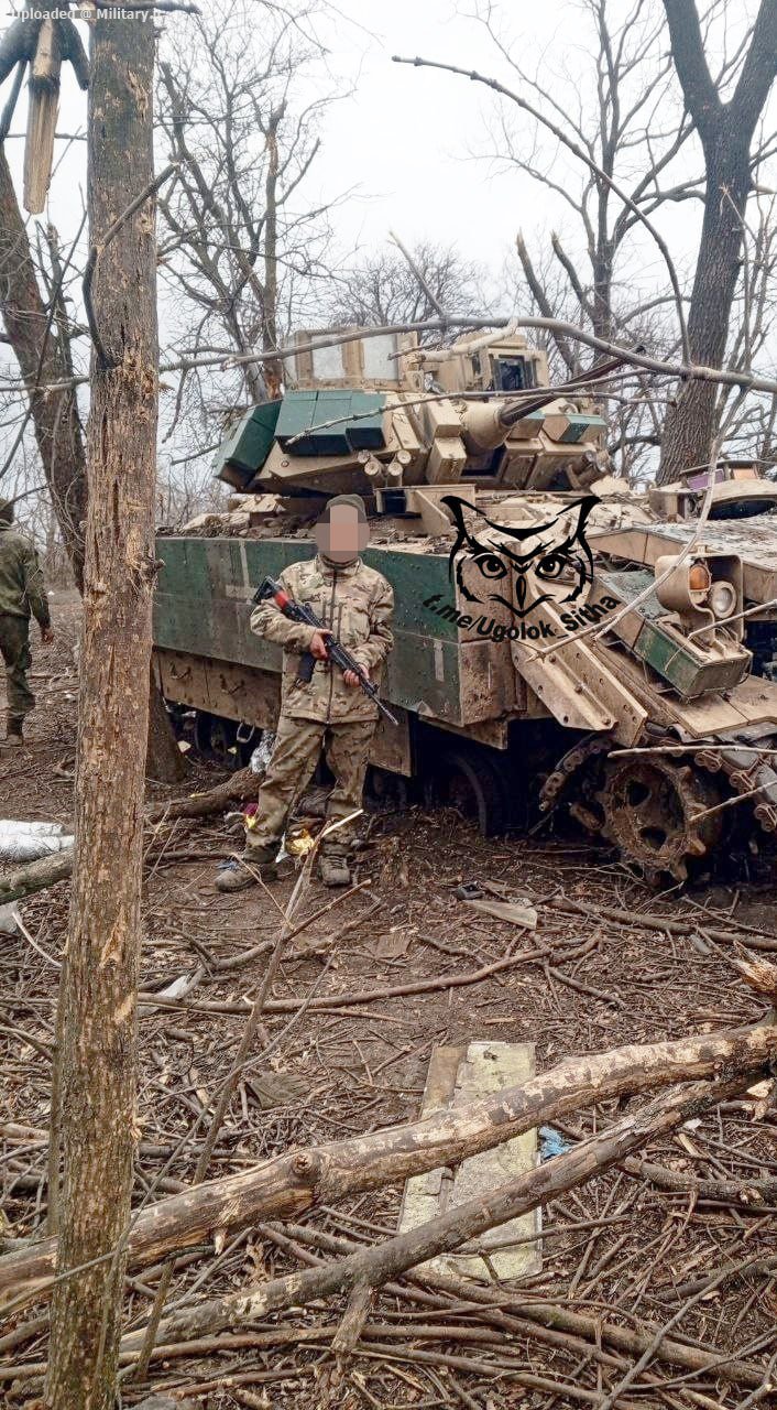 Podbitaya_trofeynaya_amerikanskaya_BMP_M
