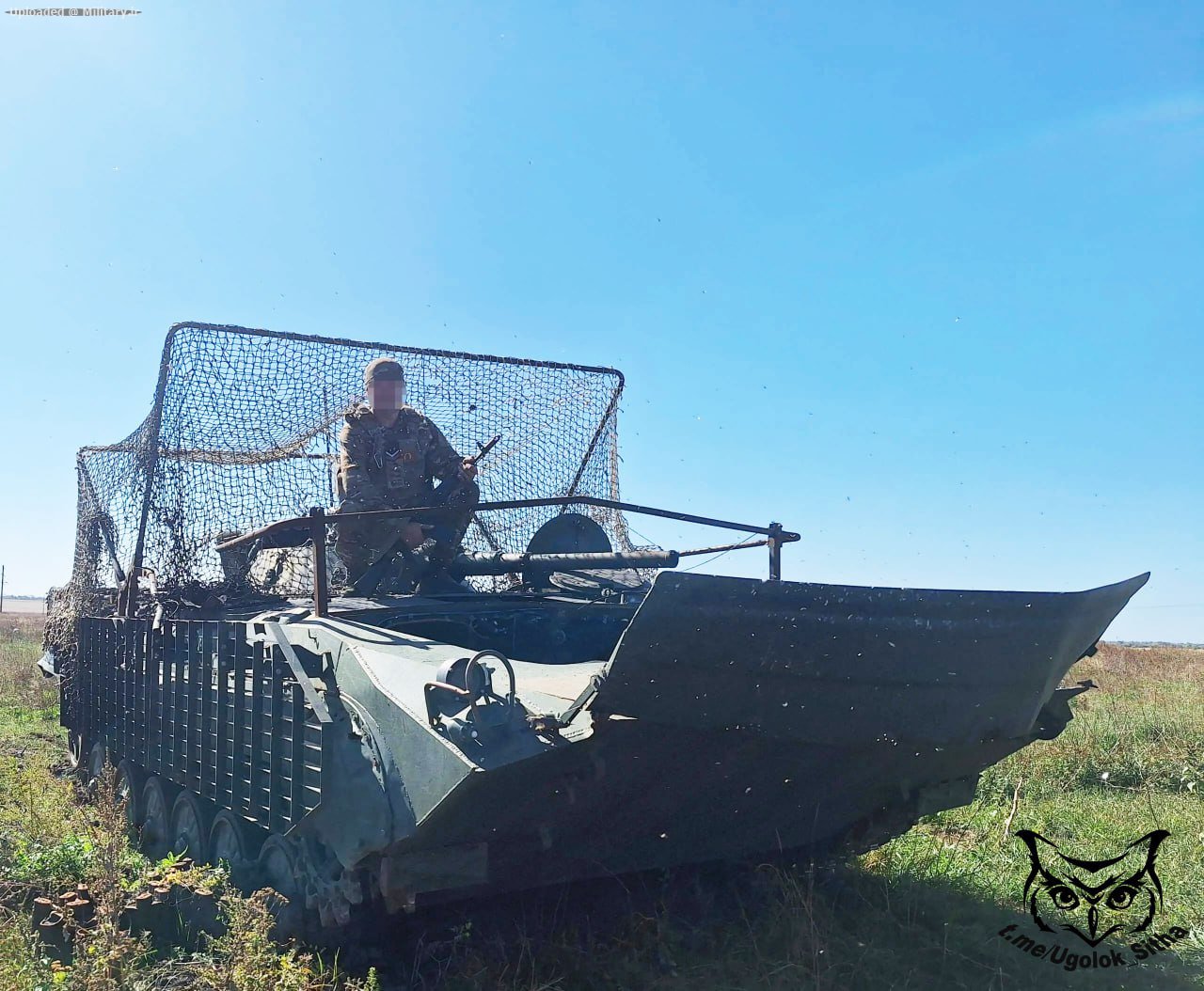 Podbitaya_ukrainskaya_BMP-12C_ushla_v_tr