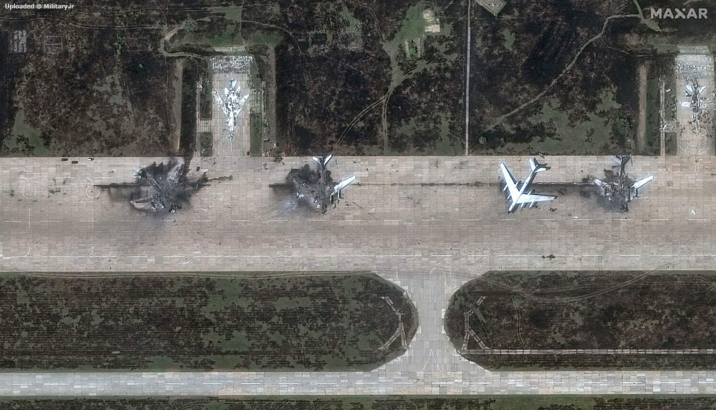 Russian_Tu-95_strategic_bombers_at_Belay