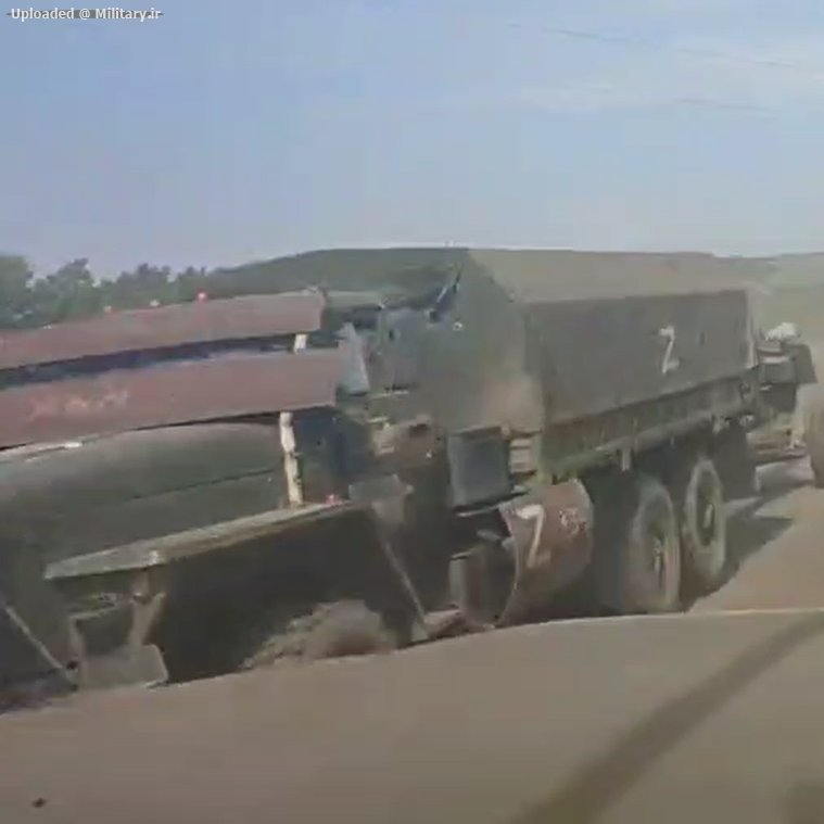 Russian_trucks_with_improvised_armor_2.j