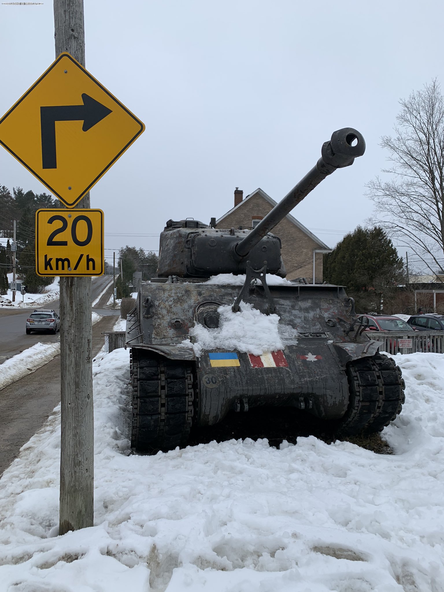The_tank_outside_the_Royal_Canadian_Legi