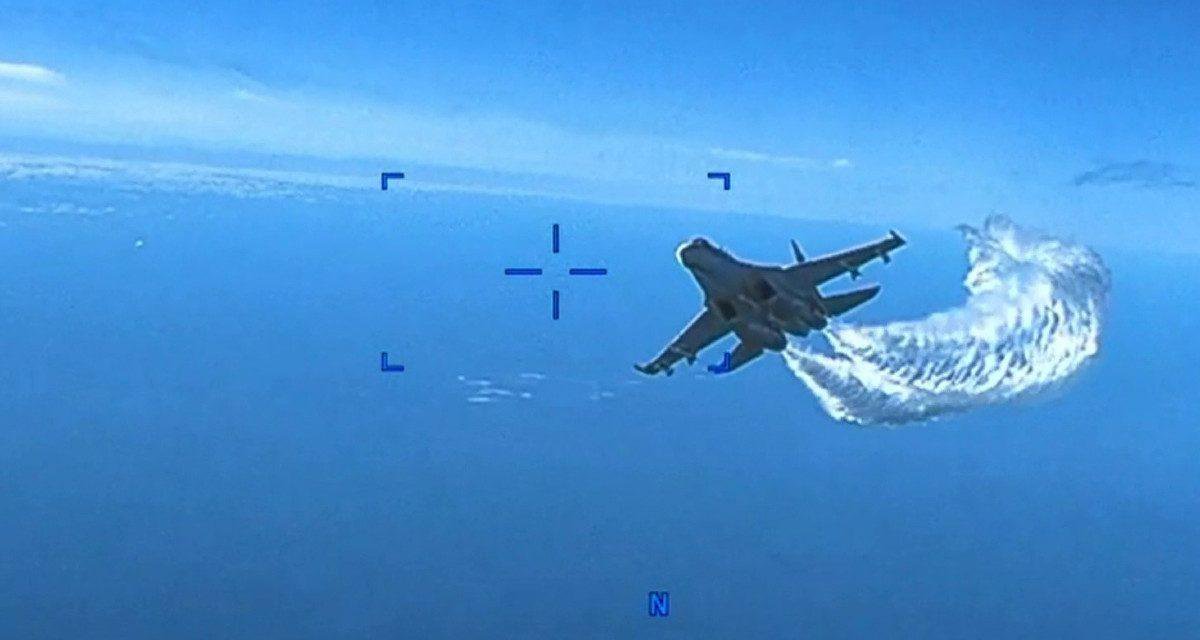 USAF_MQ-9_footage_Russian_Su-27_intercep