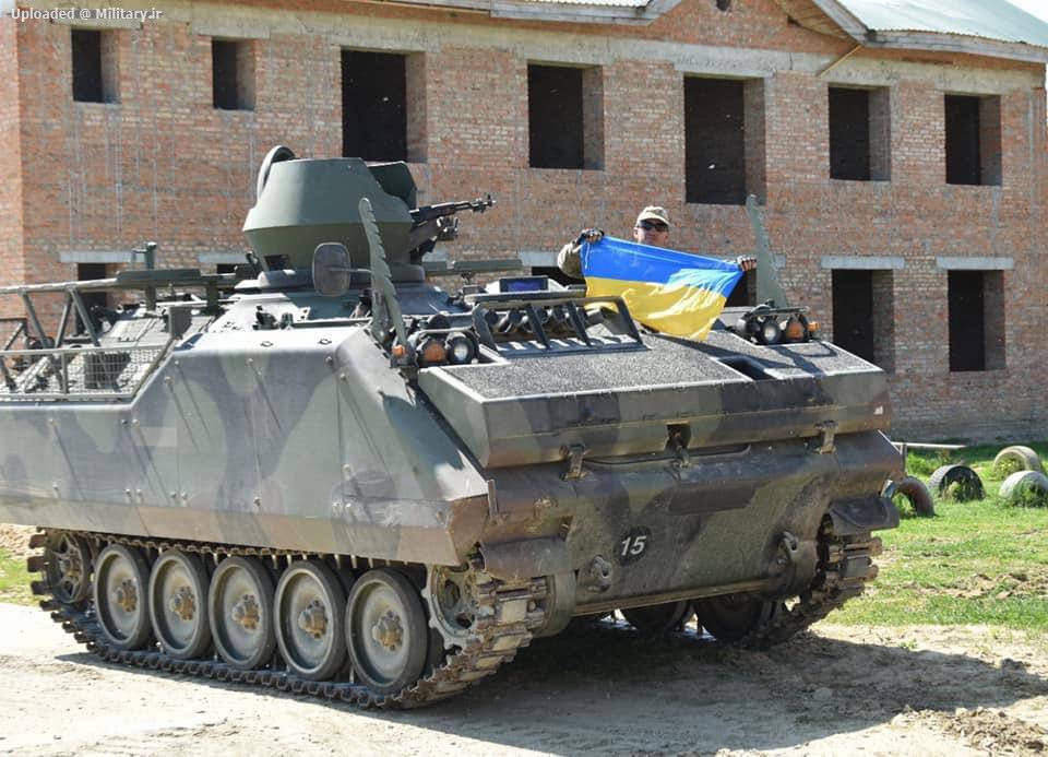 Ukrainian_forces_with_Dutch_YPR-765_armo