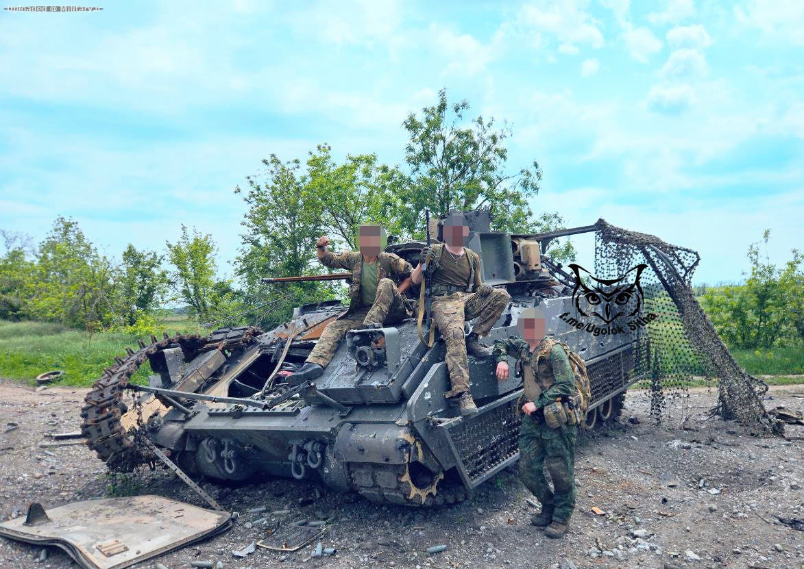 Unichtozhennaya_amerikanskaya__BMP_M2_3C