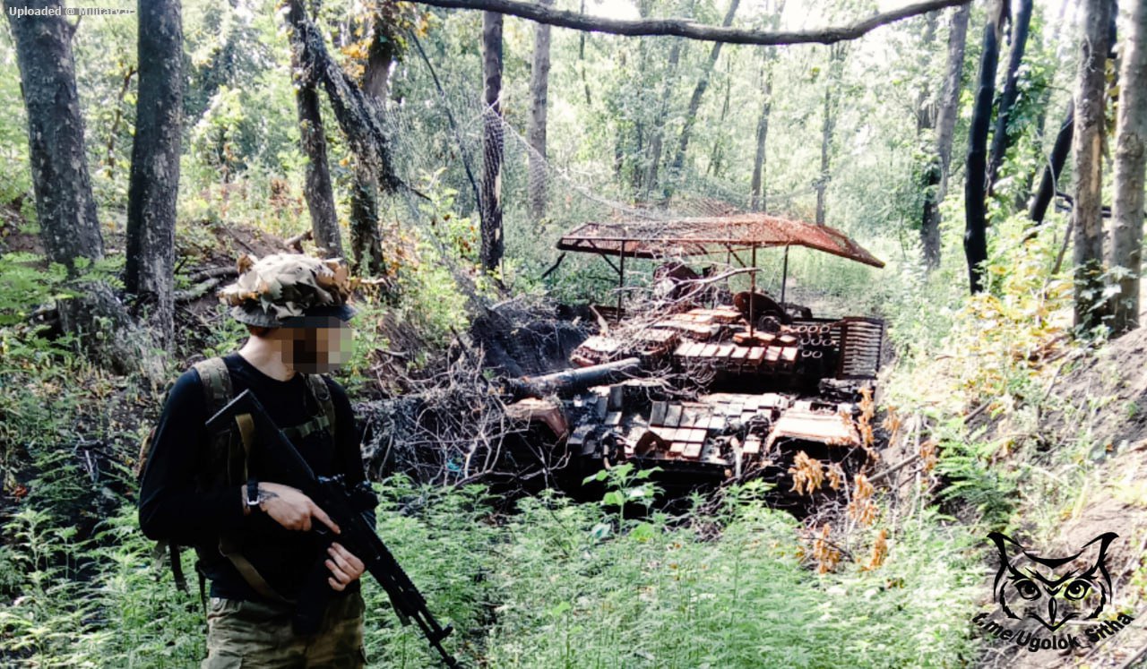 Unichtozhennyy_ukrainskiy_tank_T-64BV.jp