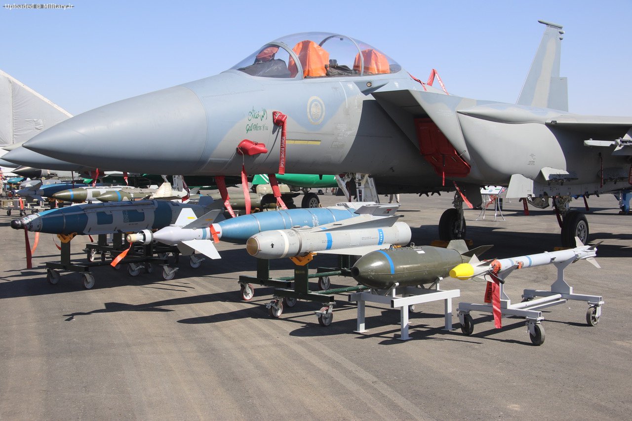 Weapons-galore-in-front-of-the-RSAF-figh