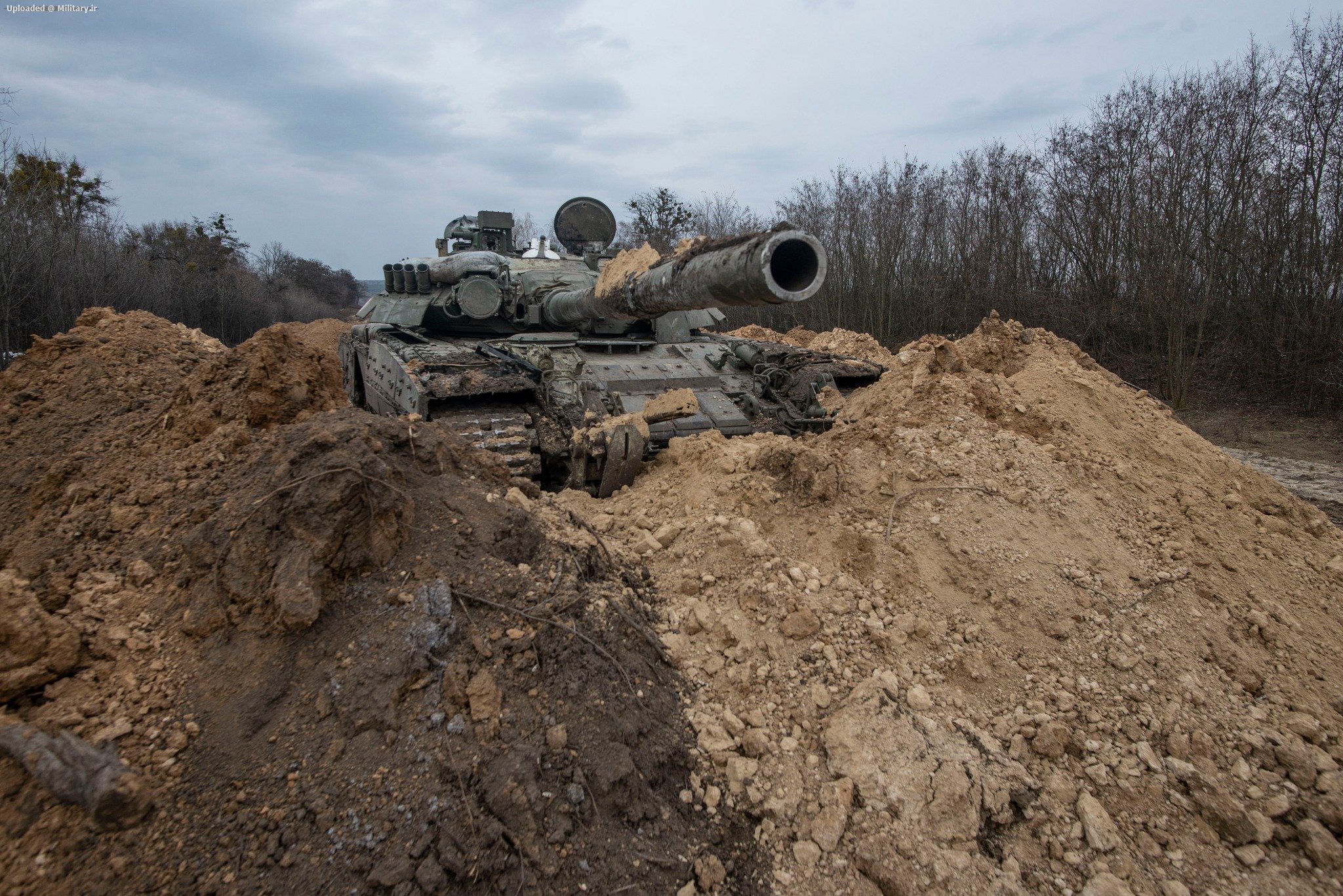 capture_a_Russian_T-80U_tank2C_cargo_tru
