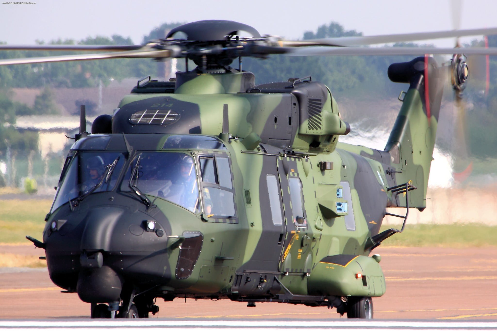 helicopters-nhindustries-nh90-aircraft-m