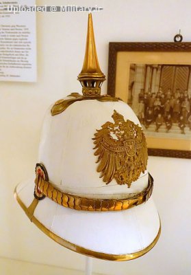 Pith_helmet_belonging_to_Wilhelm_Wassmuss2C_Foreign_Service__Braunschweigisches_Landesmuseum.JPG