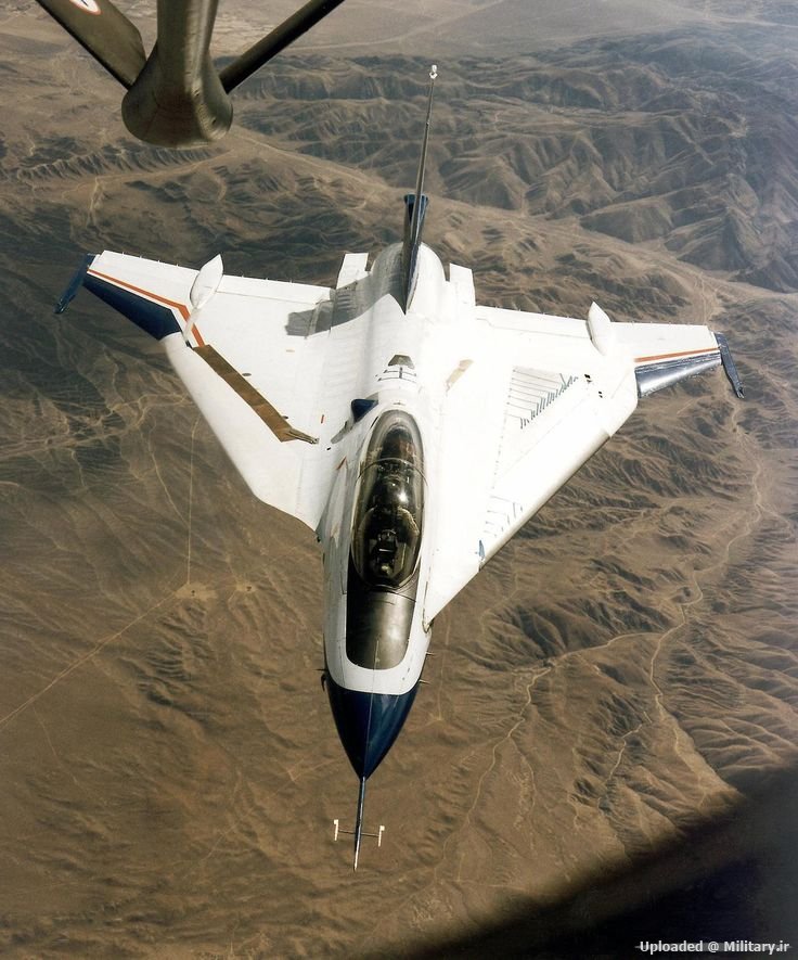 General_Dynamics_F-16XL.jpg