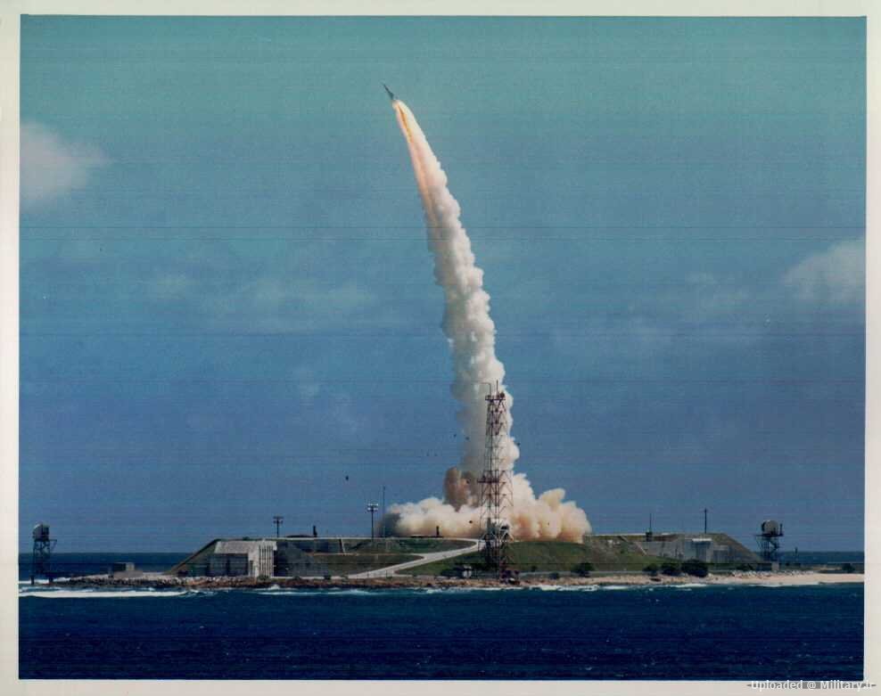 Sprint_missile_maneuvering_after_launch.