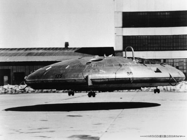 VZ-9-Avrocar-test-flight-2.jpg